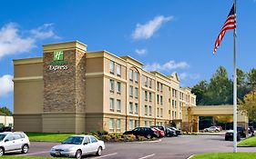 Holiday Inn Express & Suites West Long Branch - Eatontown West Long Branch, Nj